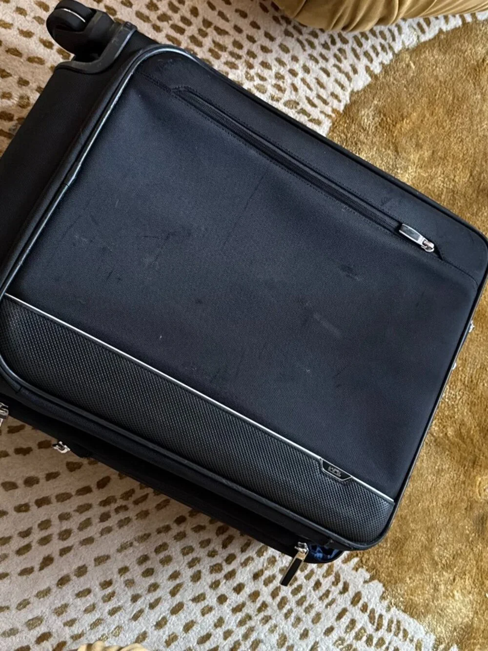 Arrive' Continental Dual Access Spinner 4 wheels Carry-On Black